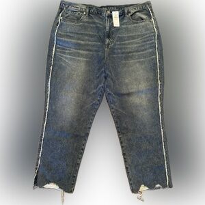 NWT Amer Eagle Sz 20W Petite Mom Jean Distressed Ankle Jeans w/ side fray & hem